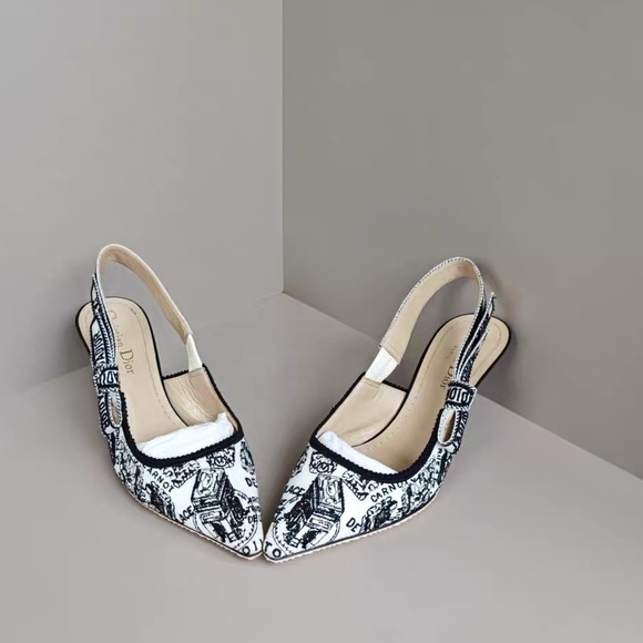 Authentic Dior Black and White Patterned Heels - Picture 2 of 6
